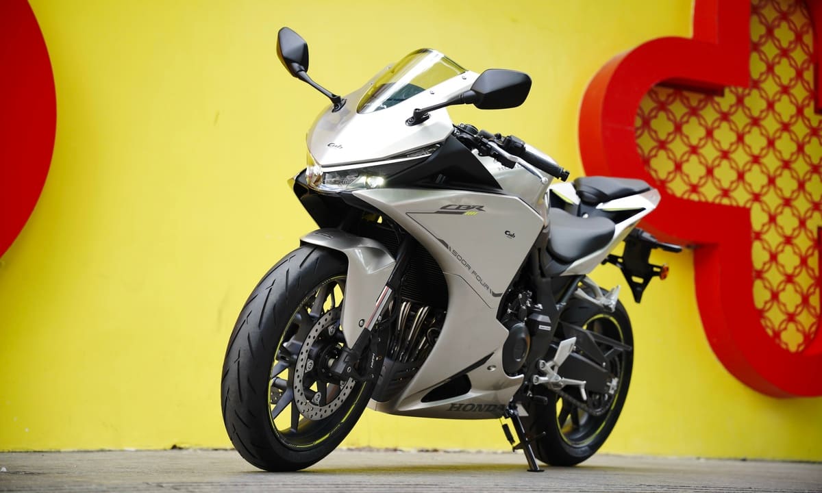 Honda CBR500R Four - 4-цилиндровый спортбайк по цене 295 миллионов донгов