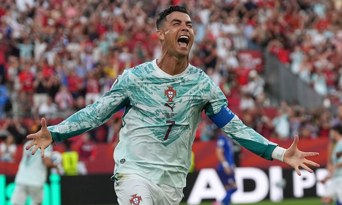 HLV Bồ Đào Nha chỉ ra điểm chung giữa Ronaldo và Yamal