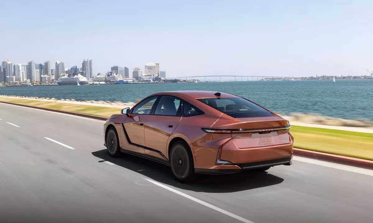 Sedan sắp trở lại?