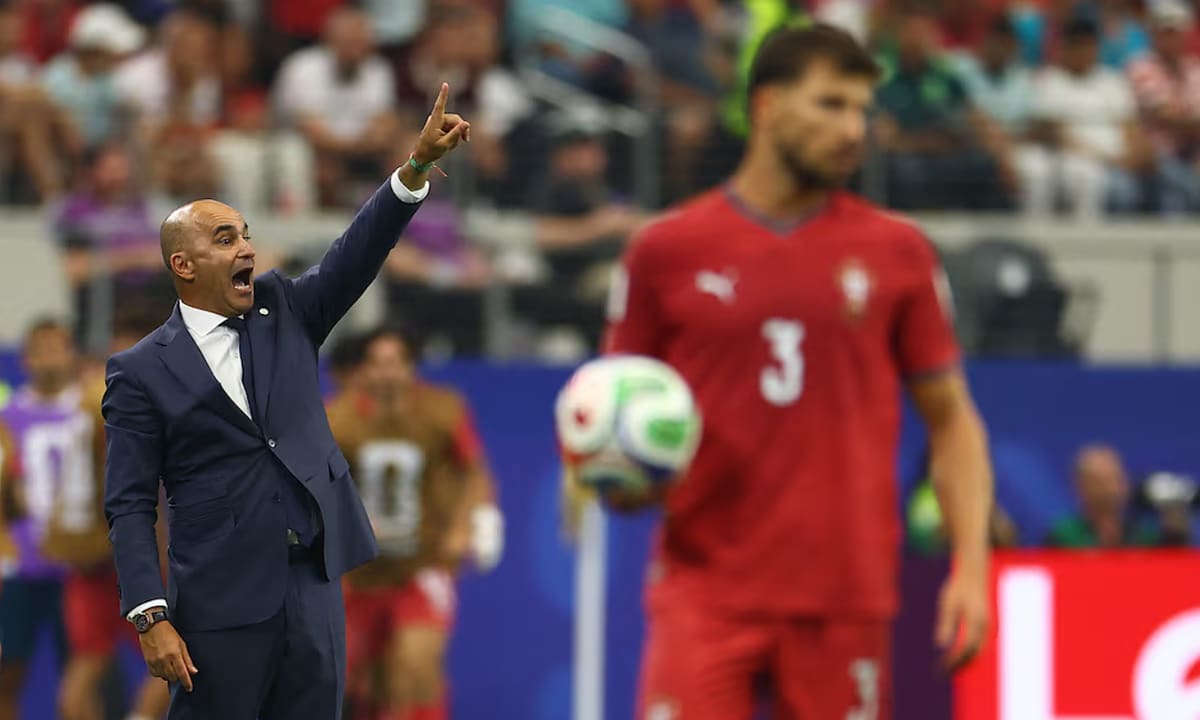HLV Bồ Đào Nha: 'Không thể thay Ronaldo khi cần bàn thắng'