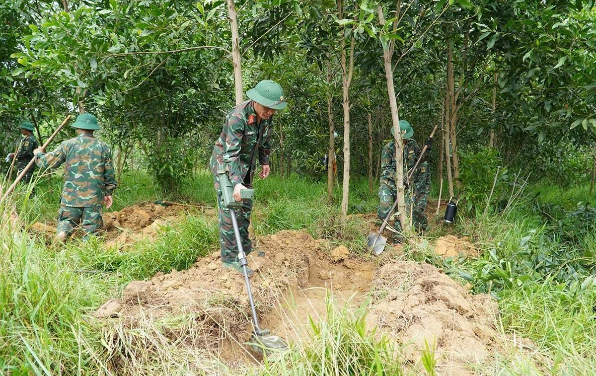 Điểm tin 6h: Quảng Trị khảo sát khu vực nghi còn hài cốt liệt sĩ | Nút giao lớn nhất TP HCM lùi tiến độ thêm một năm