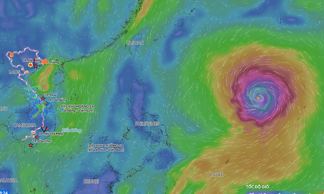 Siêu bão Ba Vì gây gió mạnh, sóng lớn ở Biển Đông