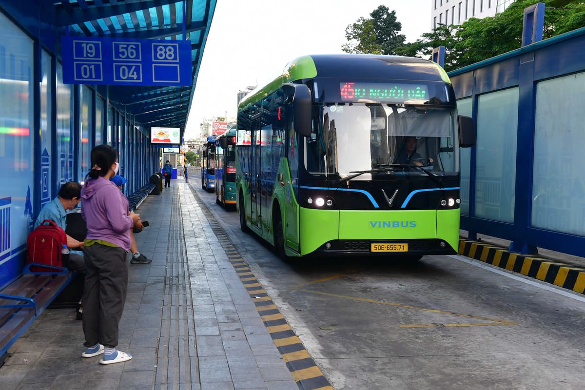 Đề xuất quảng cáo trở lại trên thân xe buýt ở TP HCM