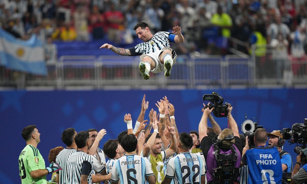 Messi phá kỷ lục ghi bàn liên tiếp ở vòng knock-out World Cup