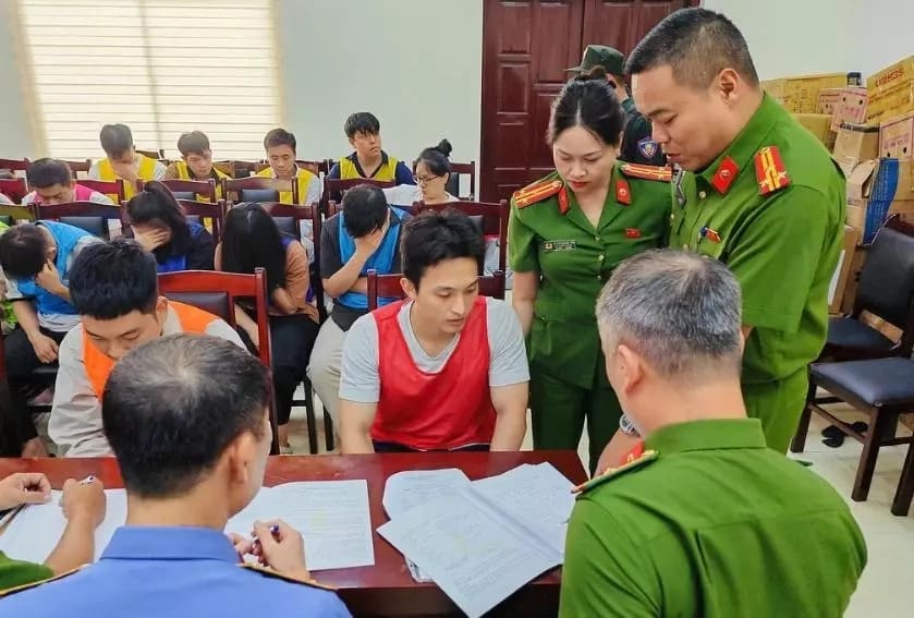 Trắng tay tuổi xế chiều vì sập bẫy lừa đảo