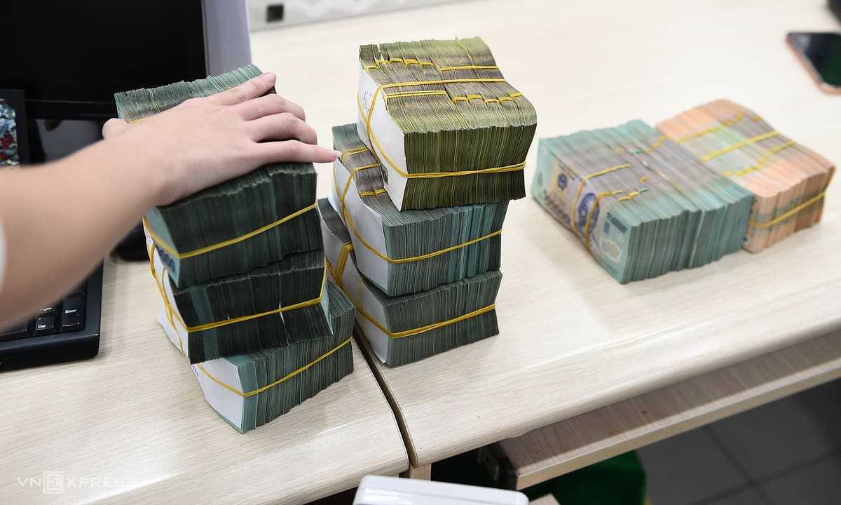 Lãi suất thỏa thuận chạm mốc 9% một năm