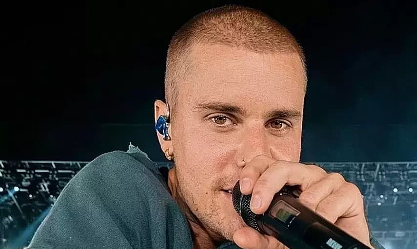 Justin Bieber sẽ diễn giữa hiệp chung kết World Cup