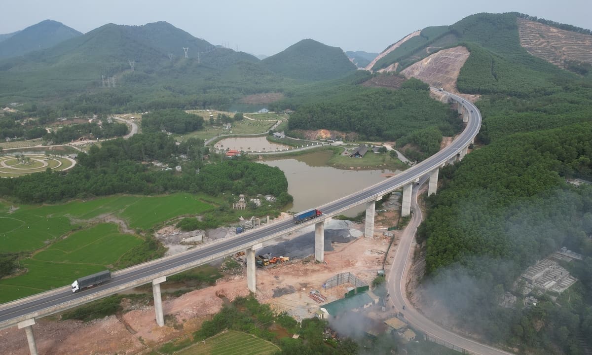 Cao tốc Cam Lộ - La Sơn tạm dừng khai thác vào ban đêm