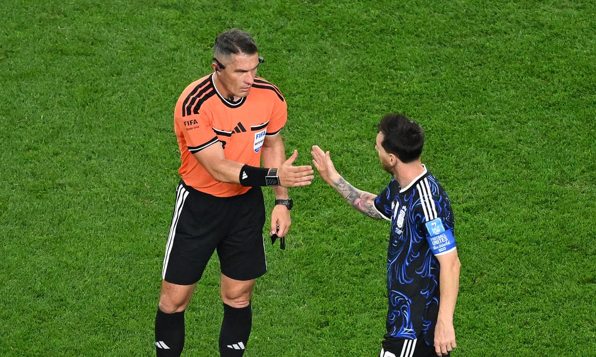 8 nguồn cơn khiến FIFA bị nghi thiên vị Argentina