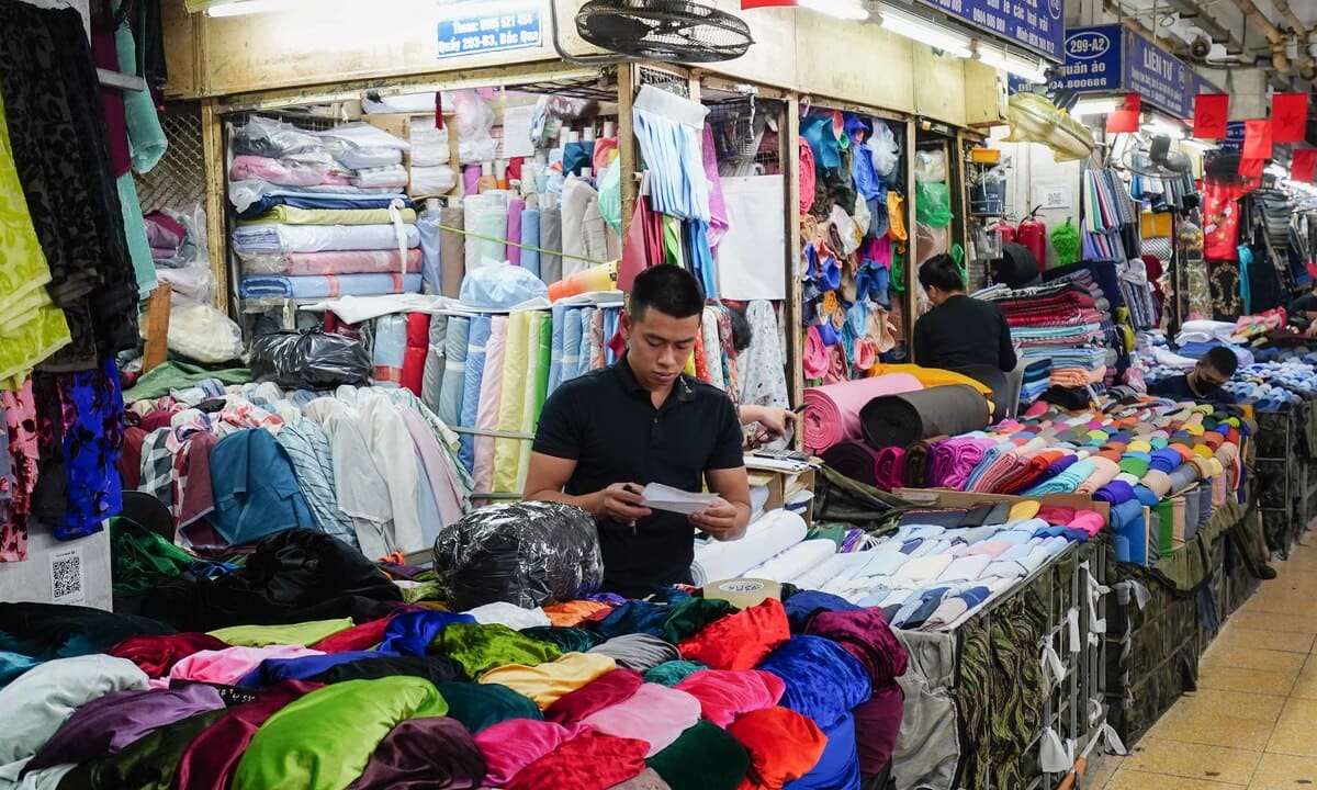 Đề xuất nâng ngưỡng doanh thu chịu thuế hộ kinh doanh lên 3 tỷ đồng