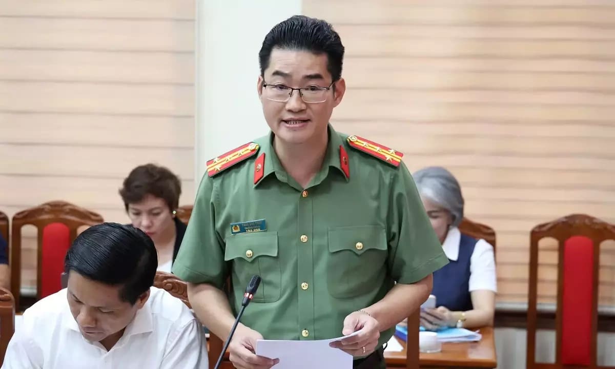 Công an Tuyên Quang: Trưởng điểm thi chỉ đạo giám thị hướng dẫn thí sinh làm bài Toán