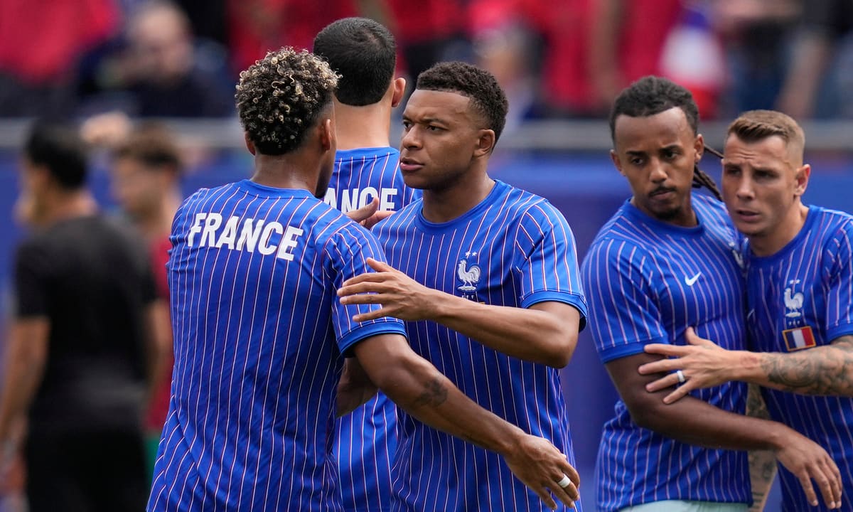 Pháp - Morocco: Mbappe, Dembele đá chính