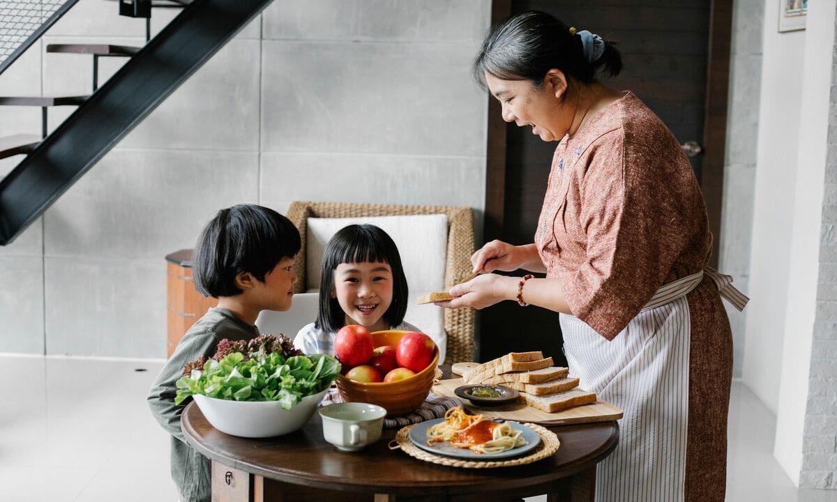Sút cân, hết sạch tiền tiết kiệm vì 'khối nghỉ hè'