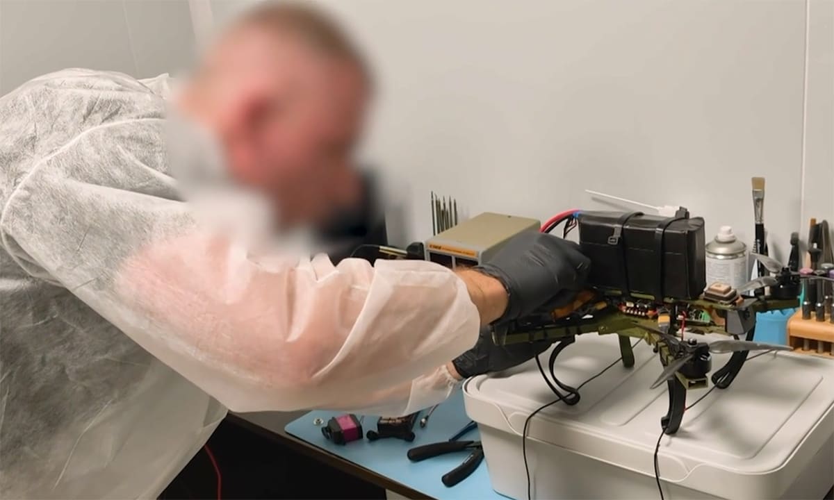 Nga chặn âm mưu tập kích căn cứ không quân bằng drone AI