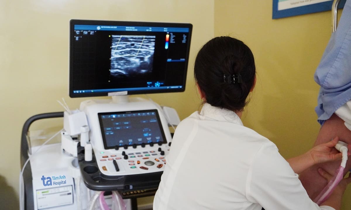 Loét chân lâu lành cảnh báo bệnh gì?