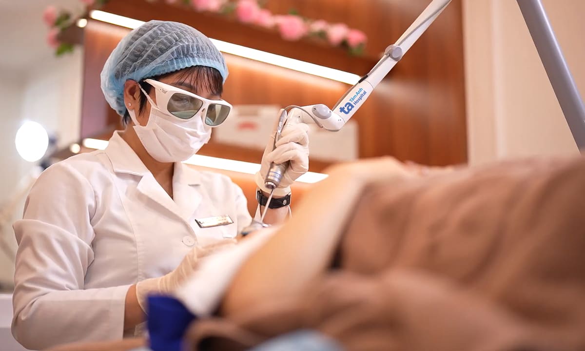Peel da có giúp mờ thâm mụn ở lưng?