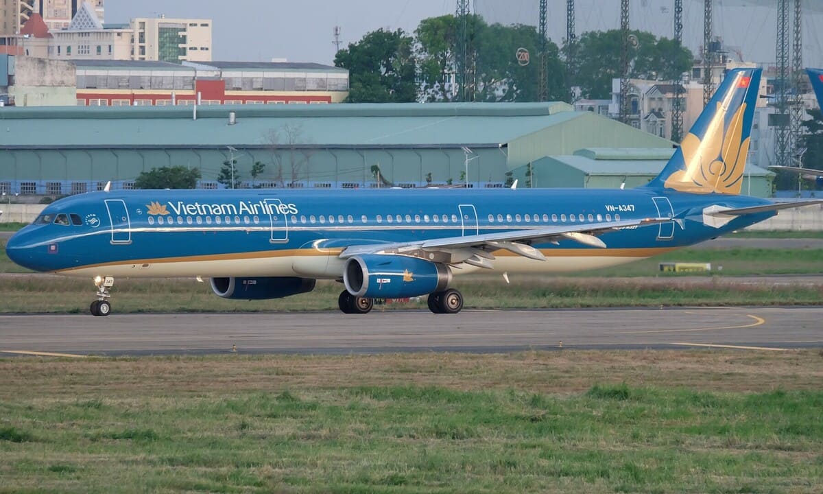 Cổ phiếu Vietnam Airlines được gỡ hạn chế giao dịch