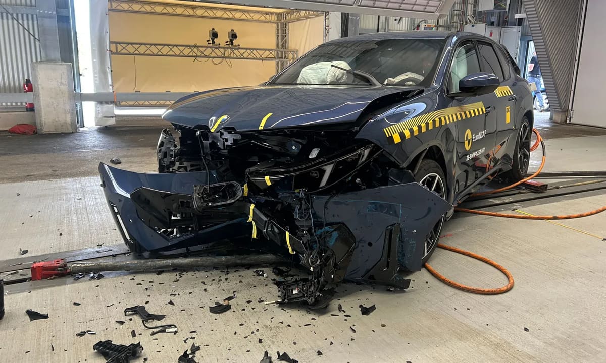 Xe điện BMW và Zeekr dẫn đầu kỷ nguyên thử nghiệm an toàn mới