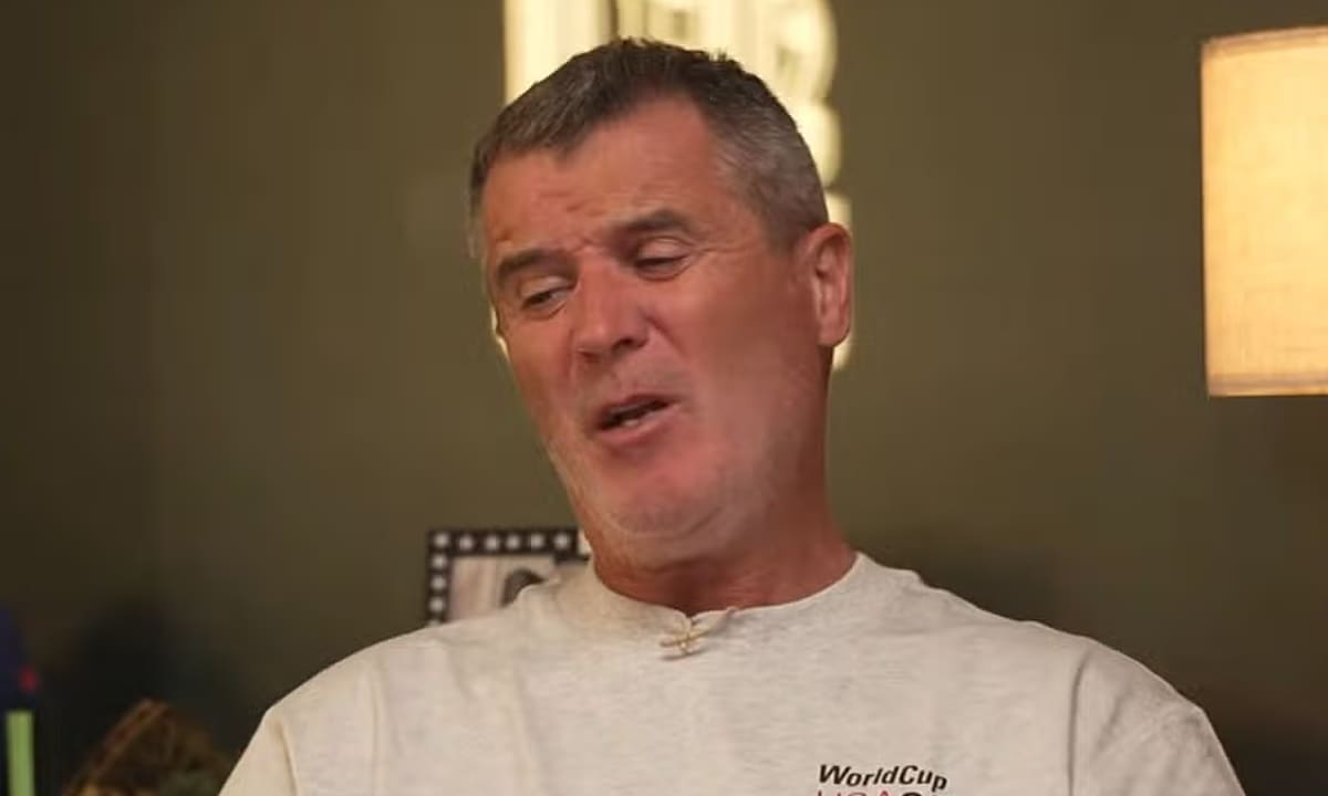 Roy Keane mỉa mai bố Haaland