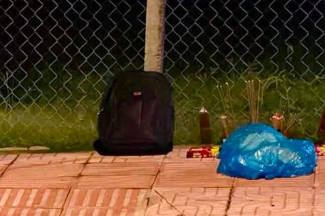 Thi thể bé gái trong balô ven đường