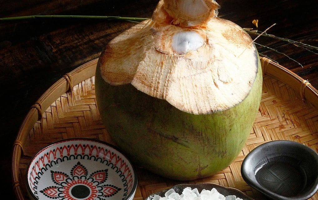 Почему кокосовая вода делает тушеное мясо мягким и красивым