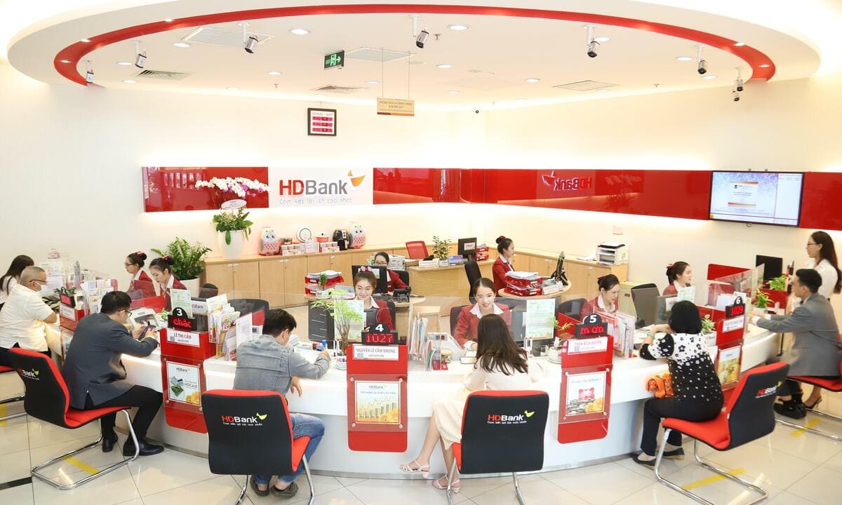 Fitch Ratings первый рейтинг HDBank BB-