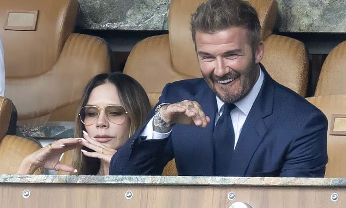 Victoria Beckham 'gây bão' vì không ăn mừng bàn thắng tuyển Anh
