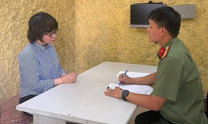 Giám đốc Nhà xuất bản Hội nhà văn và hai người bị bắt
