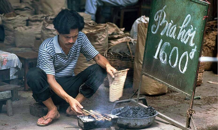 Hà Nội thời 'bia hơi 2.000 đồng' trong mắt khách Tây