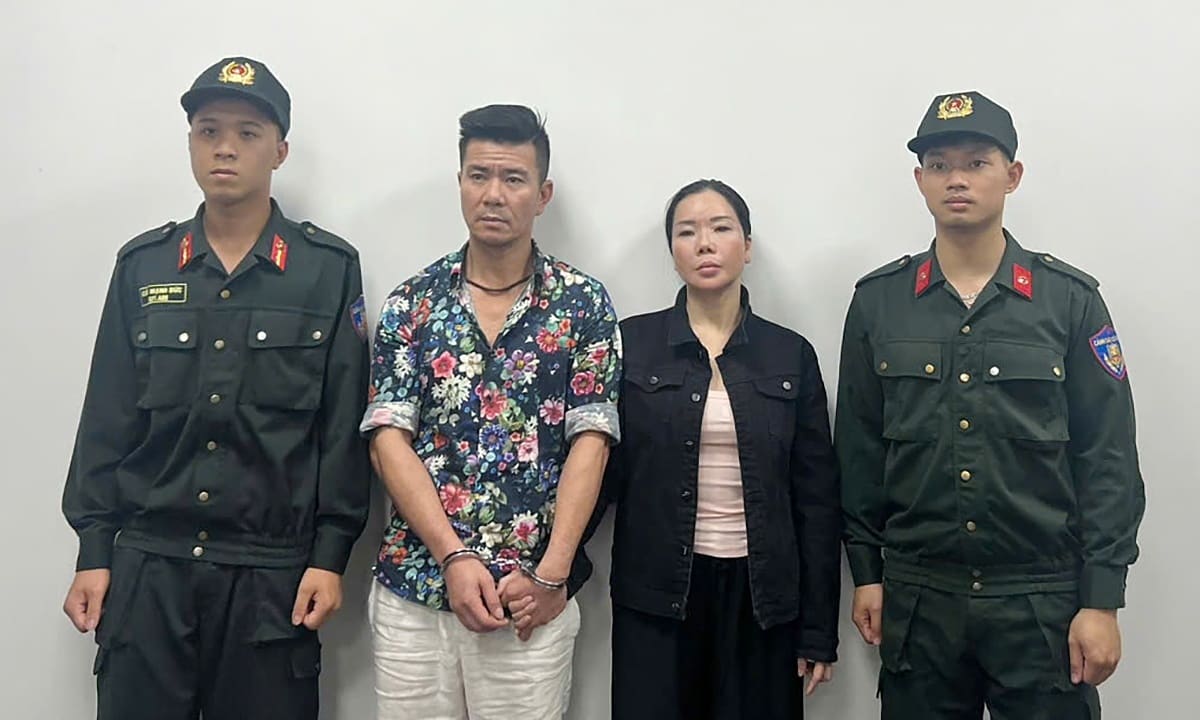 Cựu công an 'bắn' tin cho tội phạm, được bao du lịch miễn phí