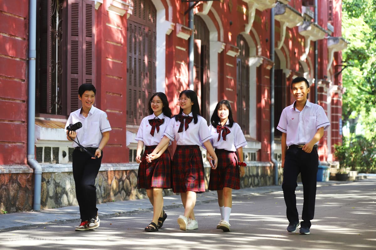Huế miễn phí sách giáo khoa từ lớp 1 đến 12