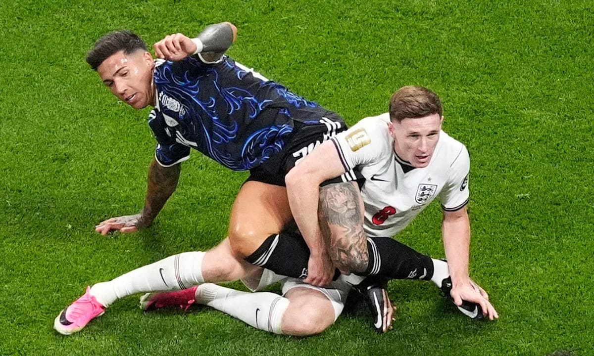 Báo Anh liệt kê 31 chiêu trò của Argentina ở bán kết World Cup