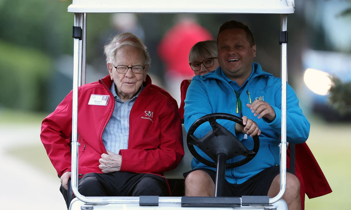 Warren Buffett: 'Tôi là một trong 10 người may mắn nhất thế giới'