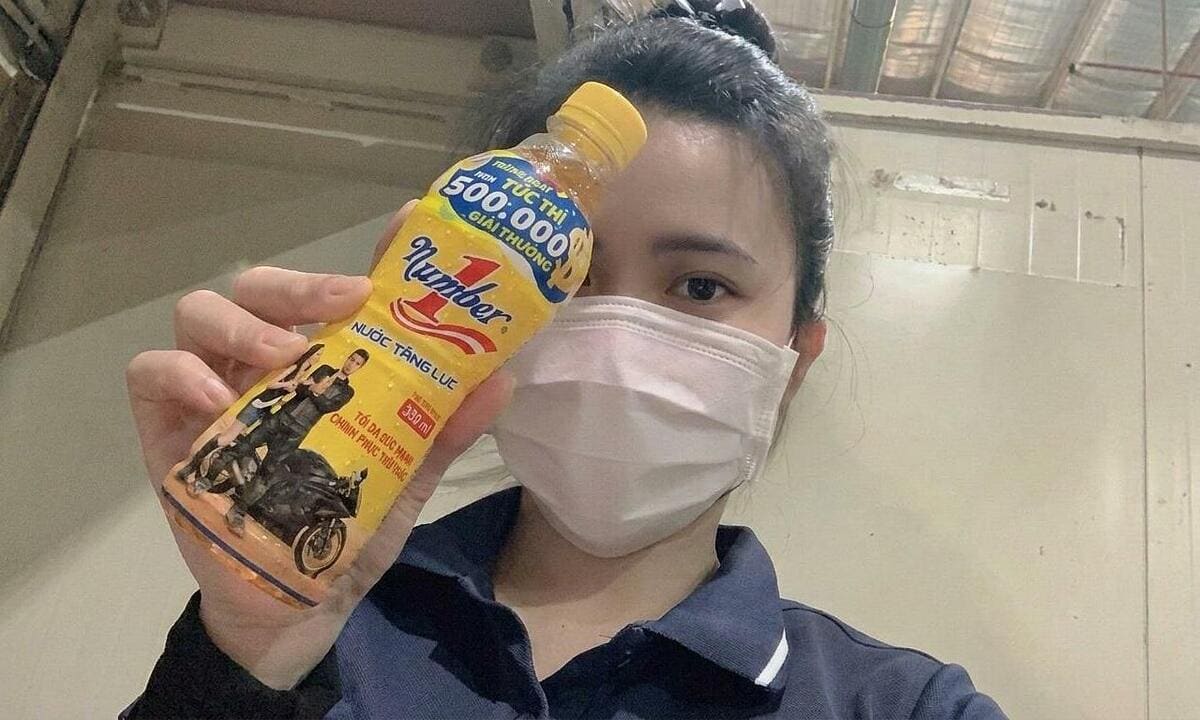 Nữ công nhân ngỡ bị lừa khi nhận tin trúng 100 triệu đồng