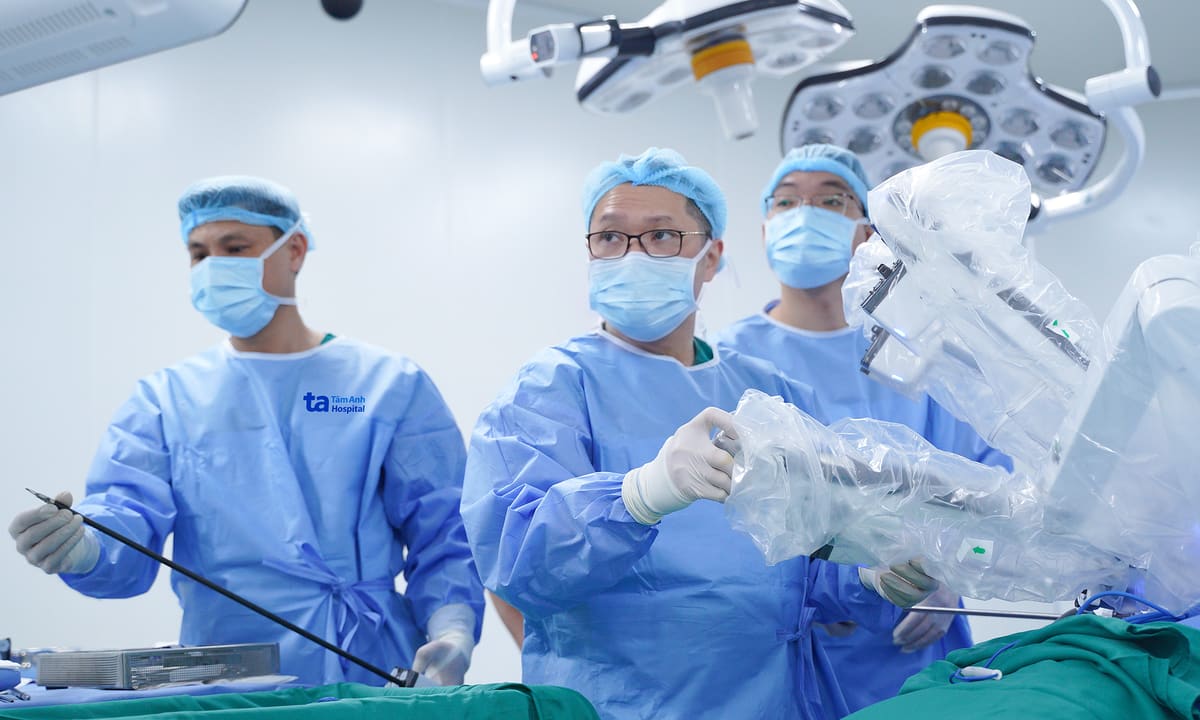 Hẹp niệu quản sau nội soi tán sỏi