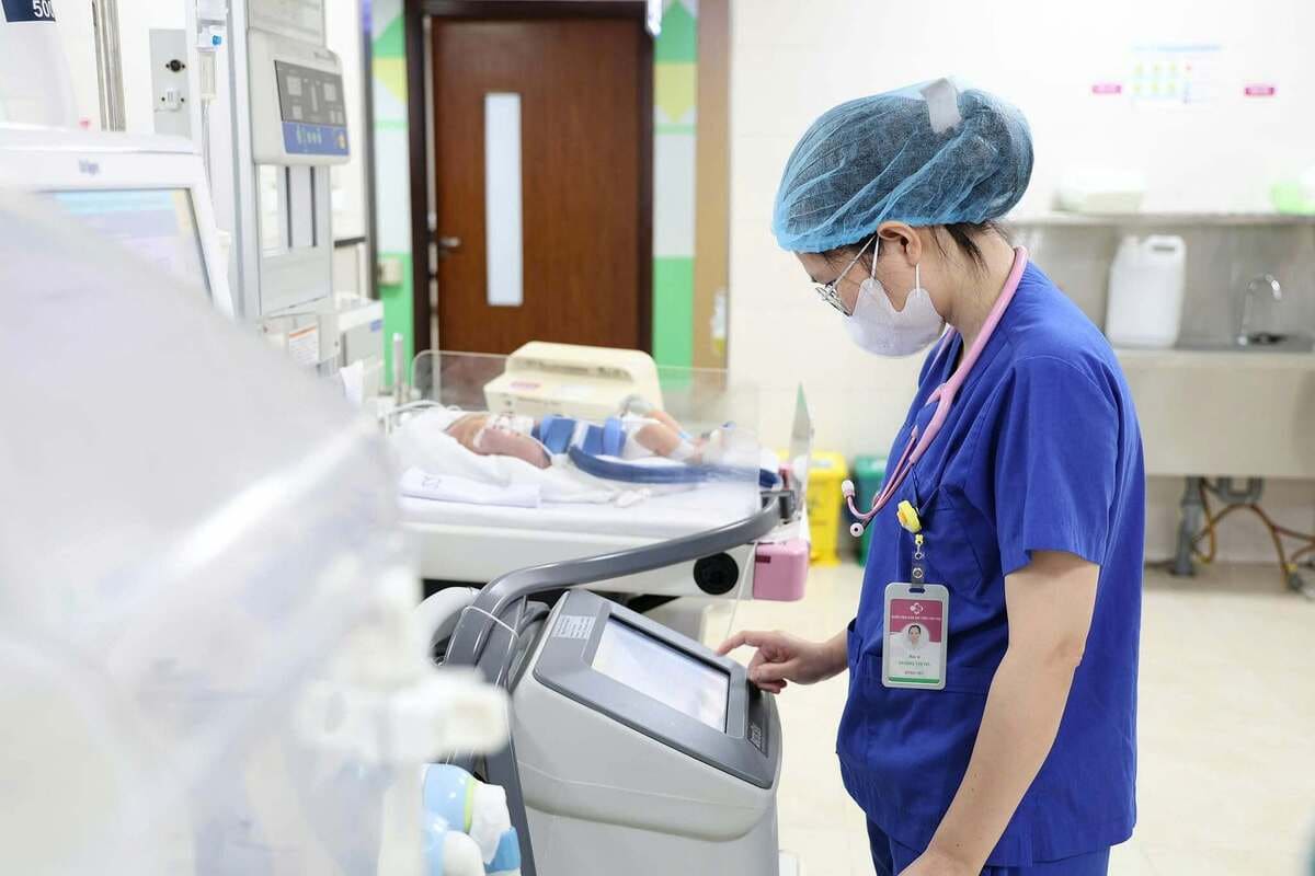 'Ngủ đông' 3 ngày cứu bé sơ sinh thiếu oxy não