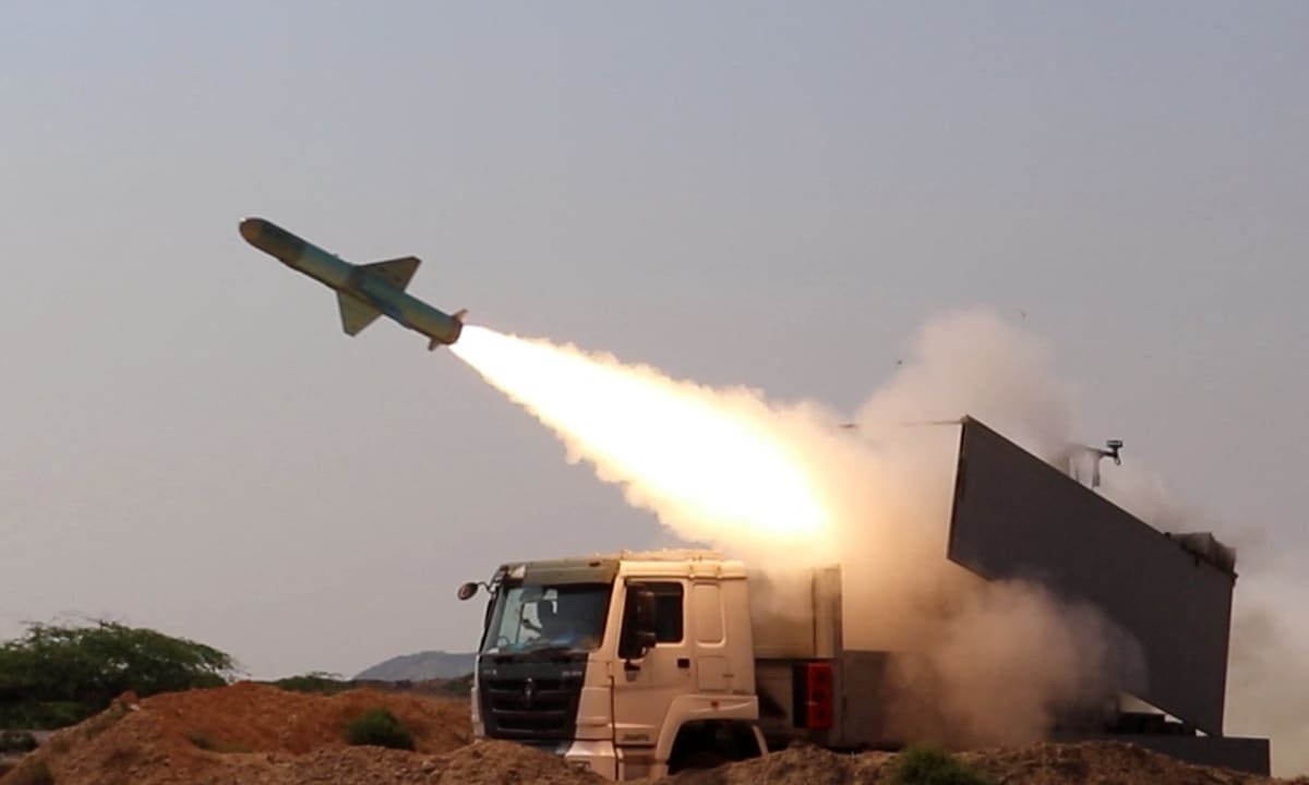 Iran tuyên bố phóng tên lửa vào tàu Mỹ ở Ấn Độ Dương