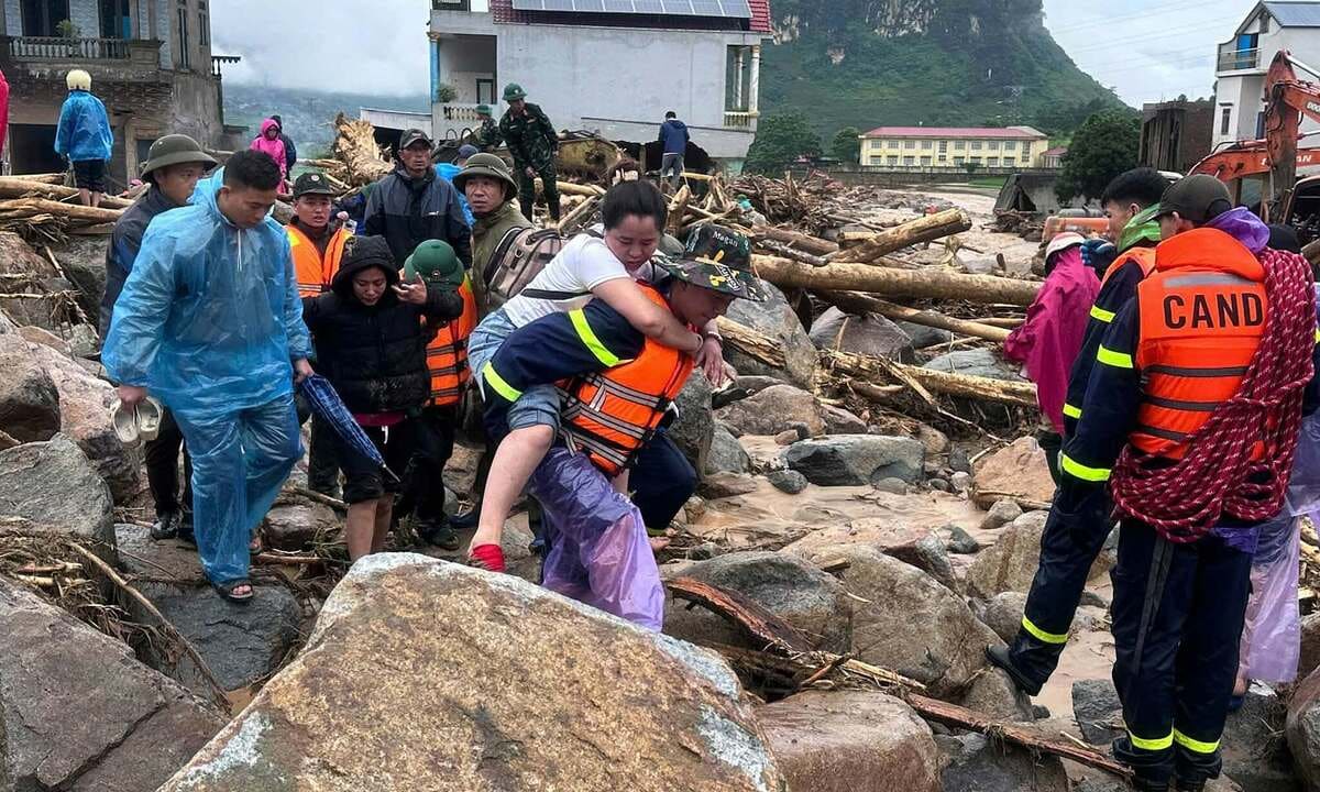 Lai Châu chạy đua tìm kiếm nạn nhân lũ quét
