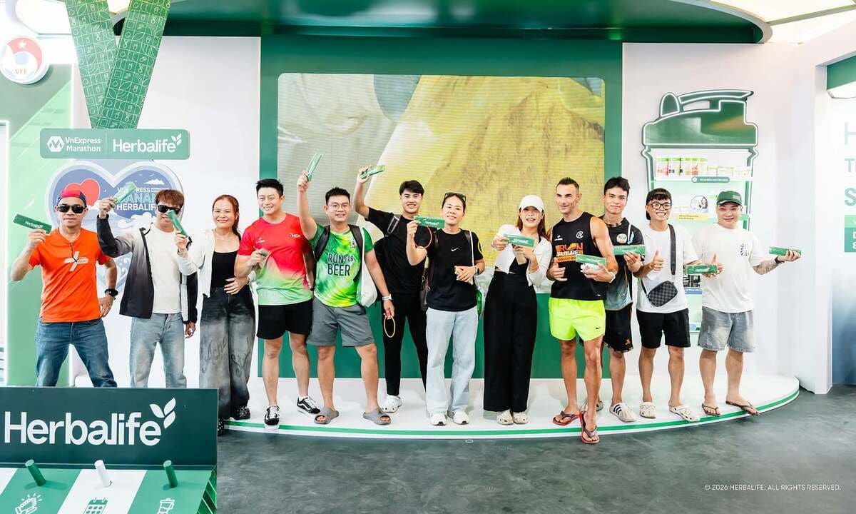 Тысячи бегунов VM Da Nang знакомятся с цепью мероприятий Herbalife