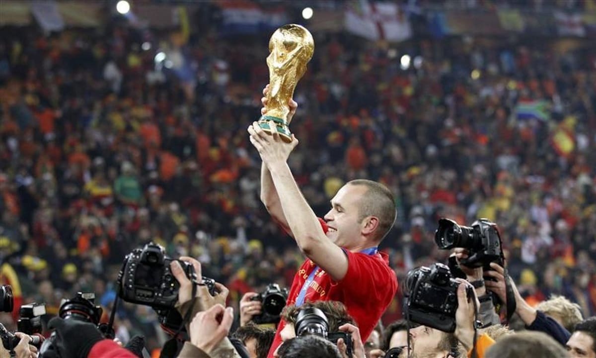 Iniesta: 'Không thể vô địch World Cup nhờ một người'