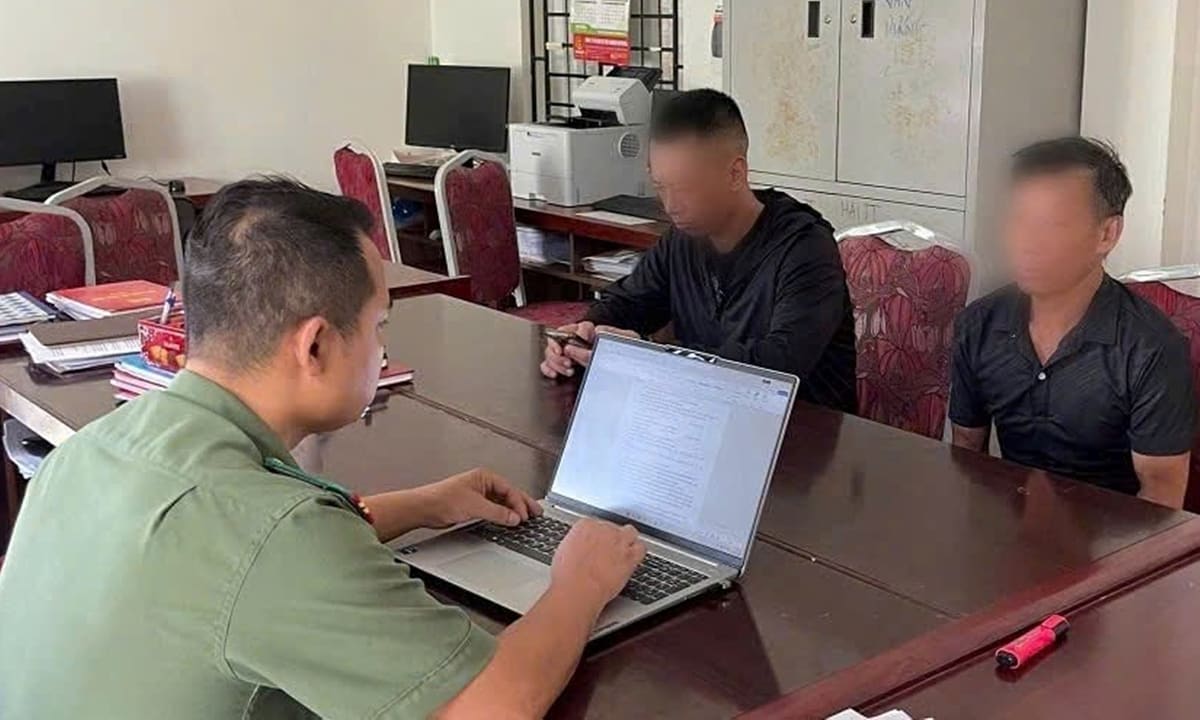 За запуск воздушного змея возле аэропорта Cat Bi отец и сын были оштрафованы на 4,6 миллиона донгов