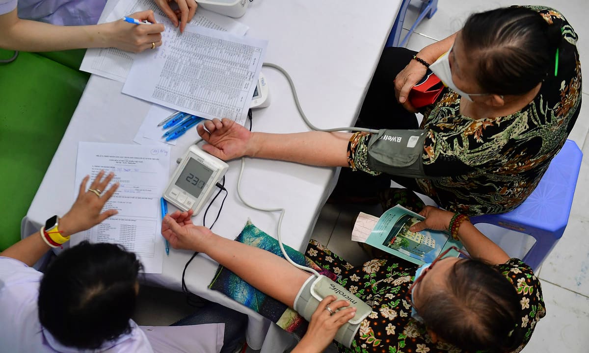 'Bệnh chồng bệnh' vì tâm lý sợ lụy con cái