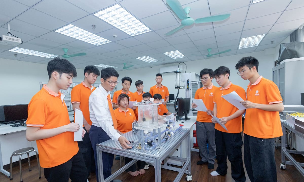 Trường Đại học Đại Nam dành học bổng cho con em ngành quân đội, công an