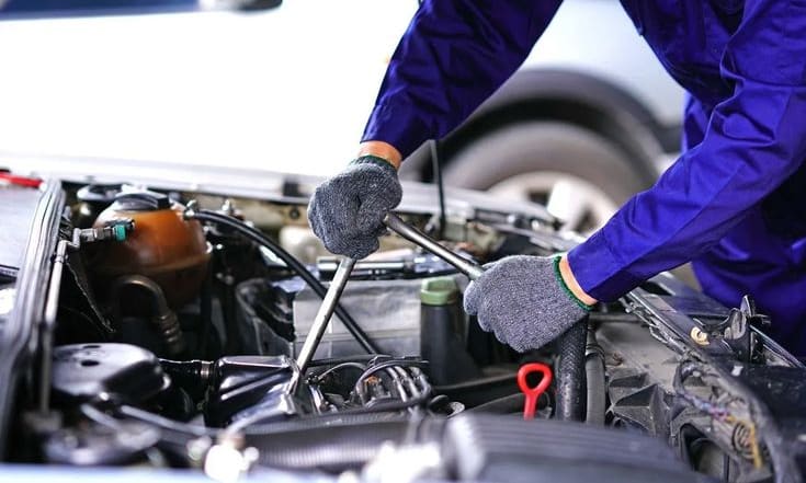 Sửa ôtô đời mới tốn hàng nghìn USD mua phần mềm