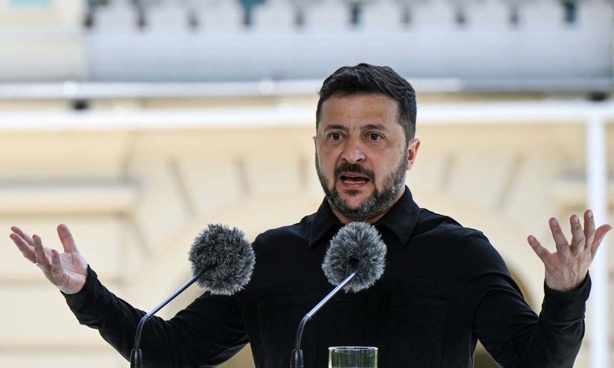 Lựa chọn khó của ông Zelensky sau khi sa thải Bộ trưởng Quốc phòng