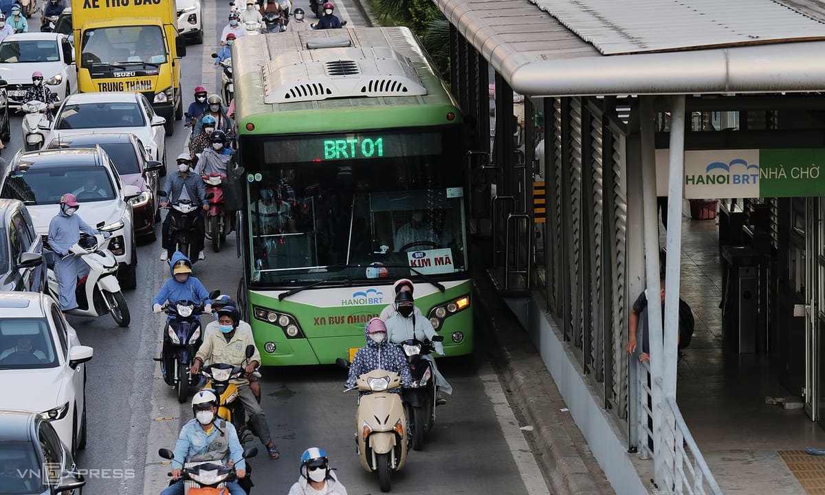 Đi vào làn BRT, có mặc nhiên chịu toàn bộ lỗi nếu xảy ra tai nạn?