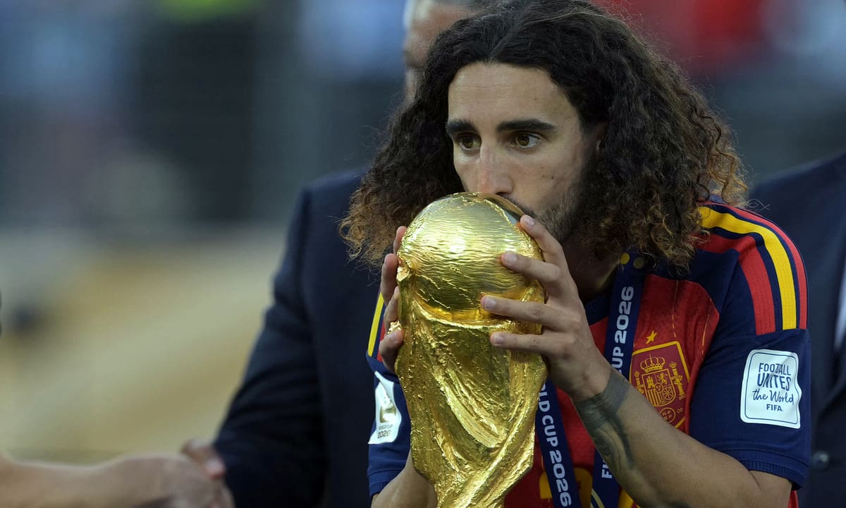 Chuyển nhượng giữa World Cup diễn ra thế nào