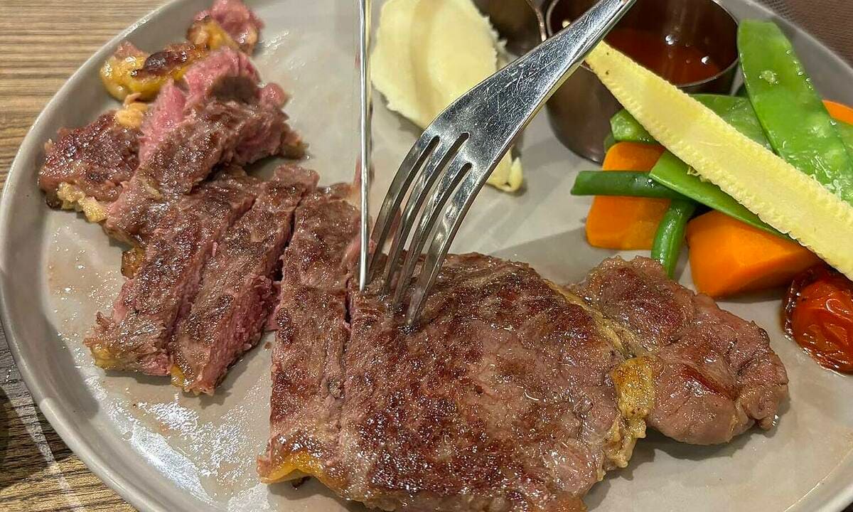 Bị ung thư vú nên ăn và kiêng gì?