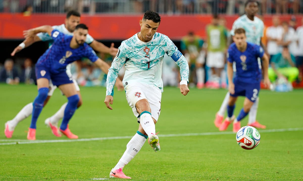 Ronaldo vào đội hình gây thất vọng nhất World Cup 2026