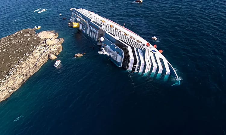 Sai lầm trên buồng lái dẫn đến thảm họa 'Titanic của Italy'
